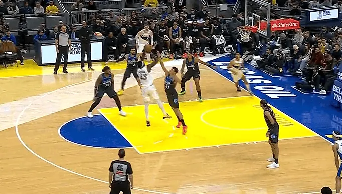 NG体育-关于西亚卡姆赛事官方发布惊险取胜新规，拜仁争议不断！的信息